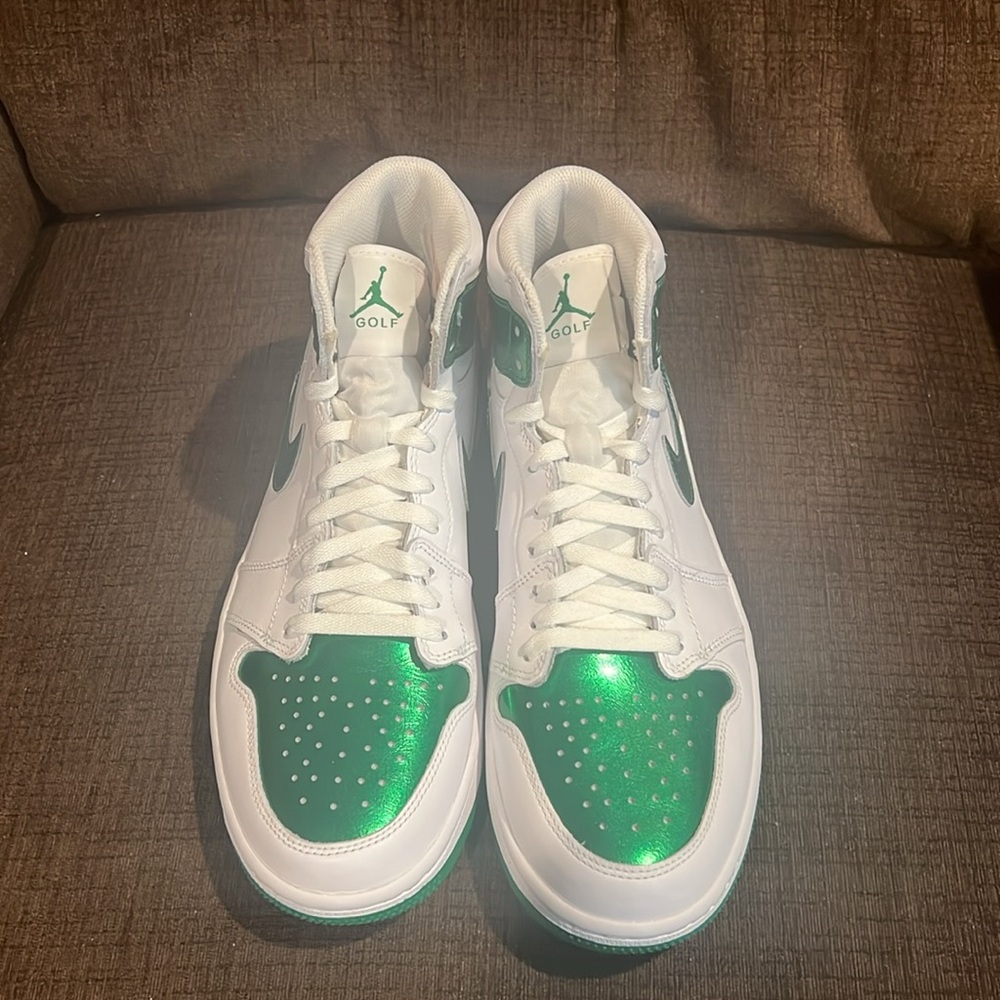 Air Jordan 1 High Golf White and Metallic Green Sneaker - Picture 3 of 11